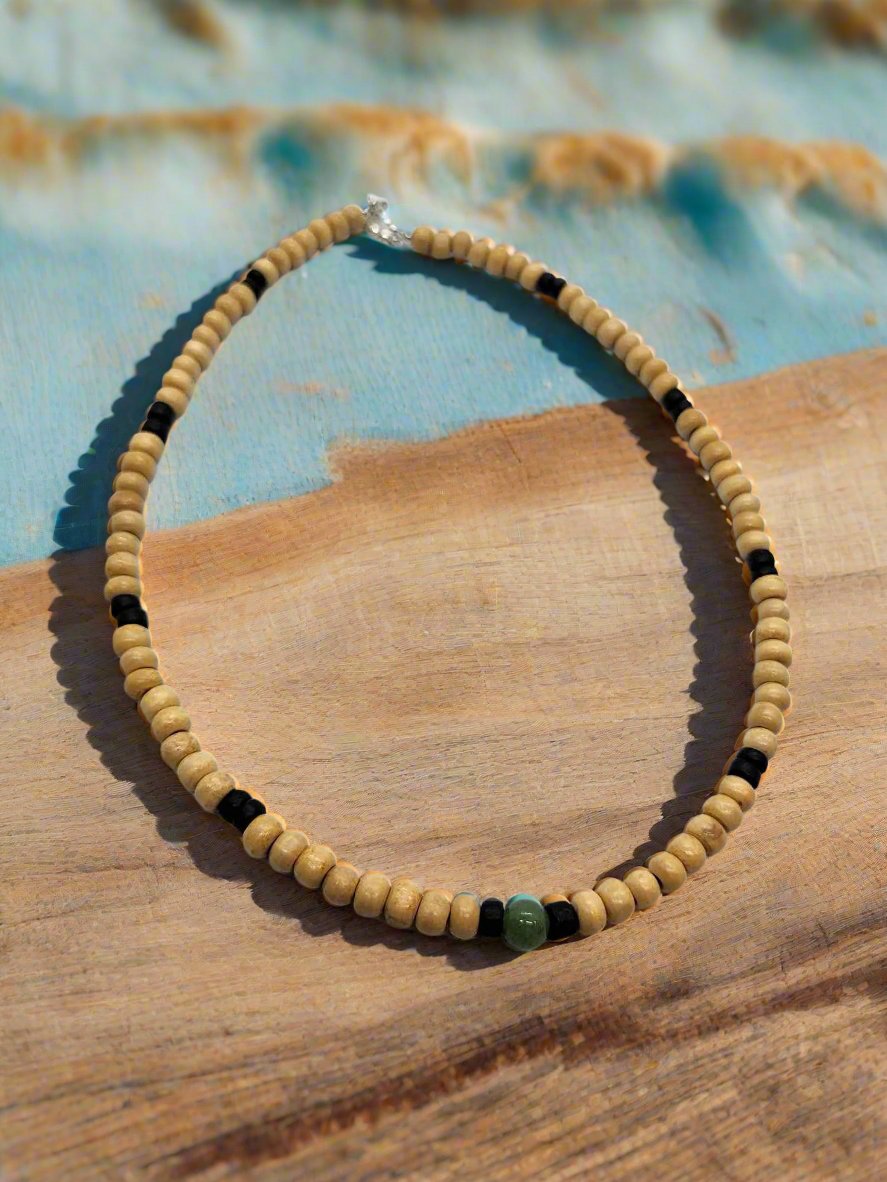 Light brown wood necklace